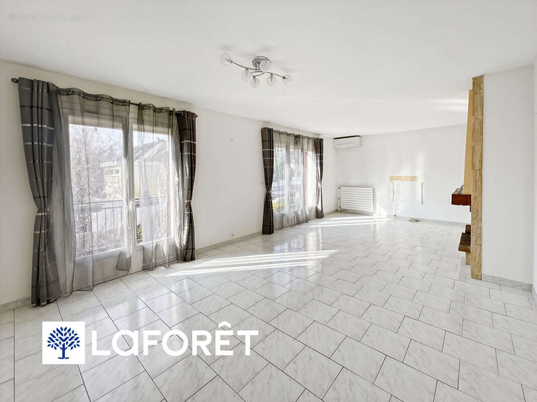 Maison à VILLIERS-SUR-ORGE