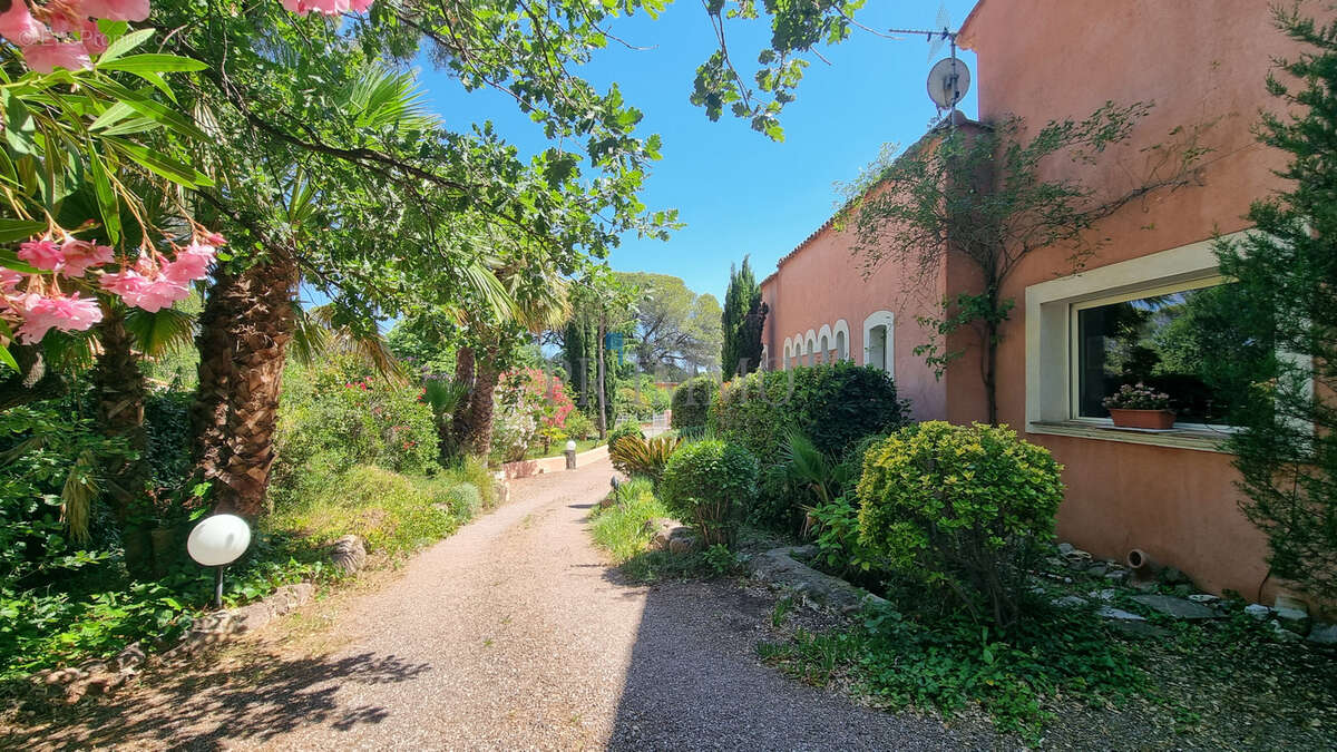 Maison à FREJUS
