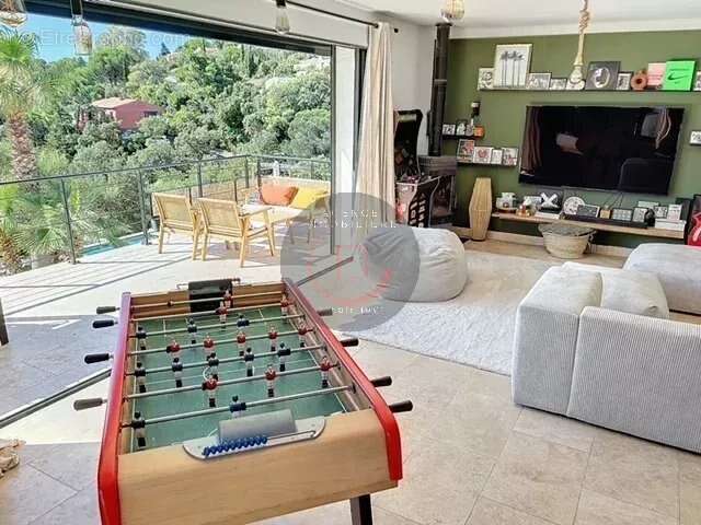 Maison à LES ISSAMBRES