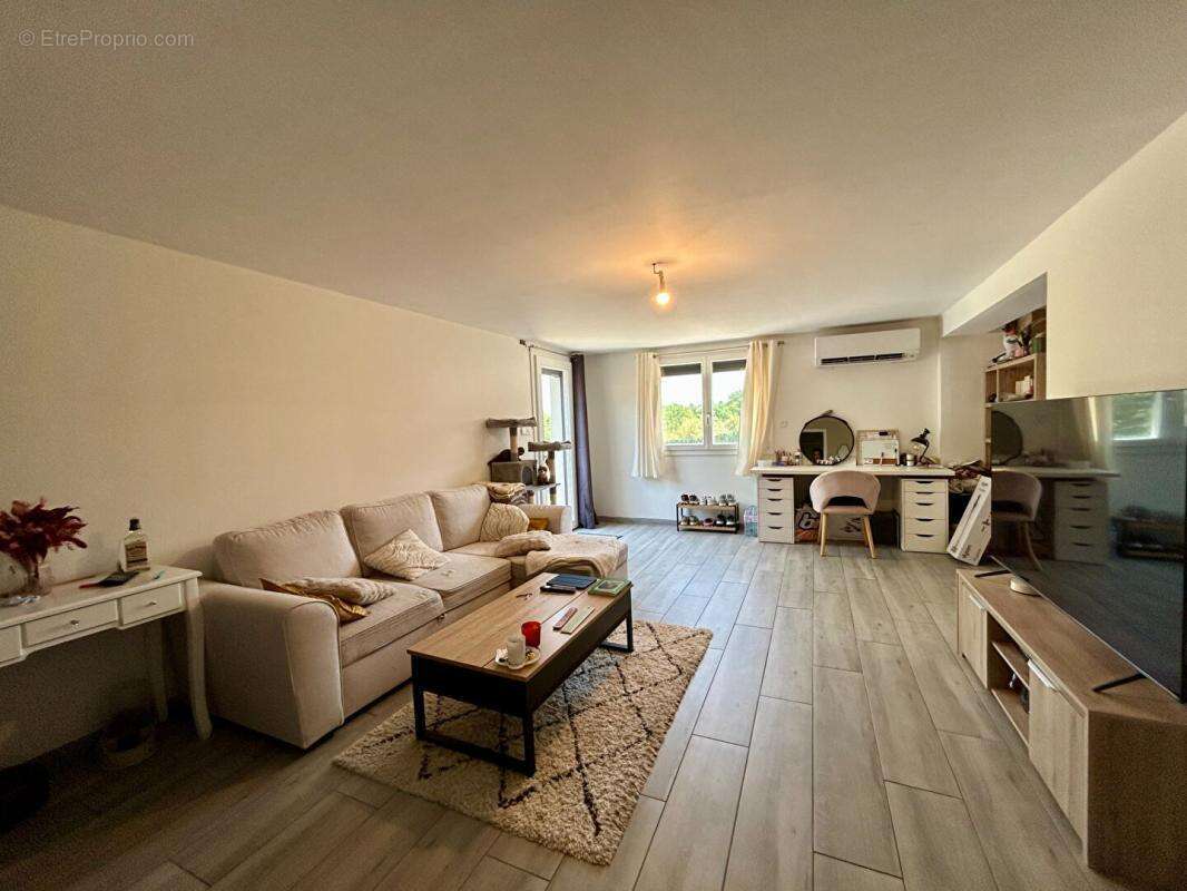 A vendre, superbe maison de 170m² sur les hauteurs de Chancelade 24650 - photo 12