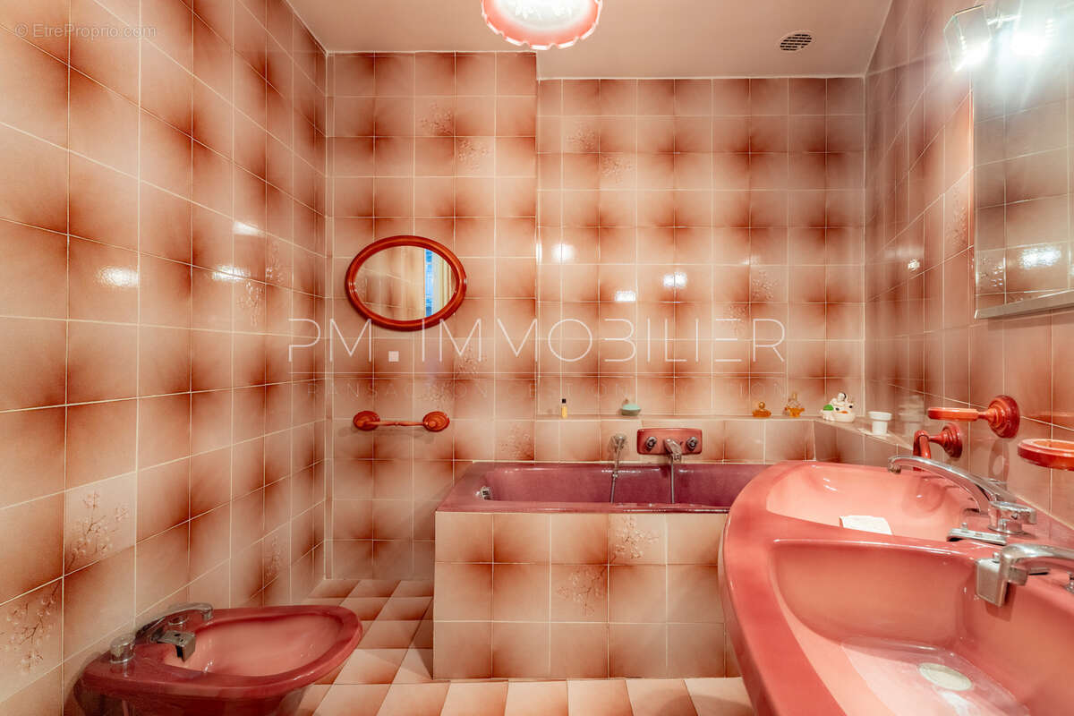 Appartement à MARSEILLE-1E