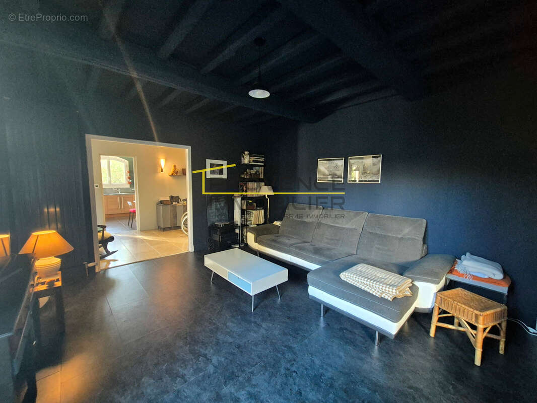 Maison à MONTELIMAR