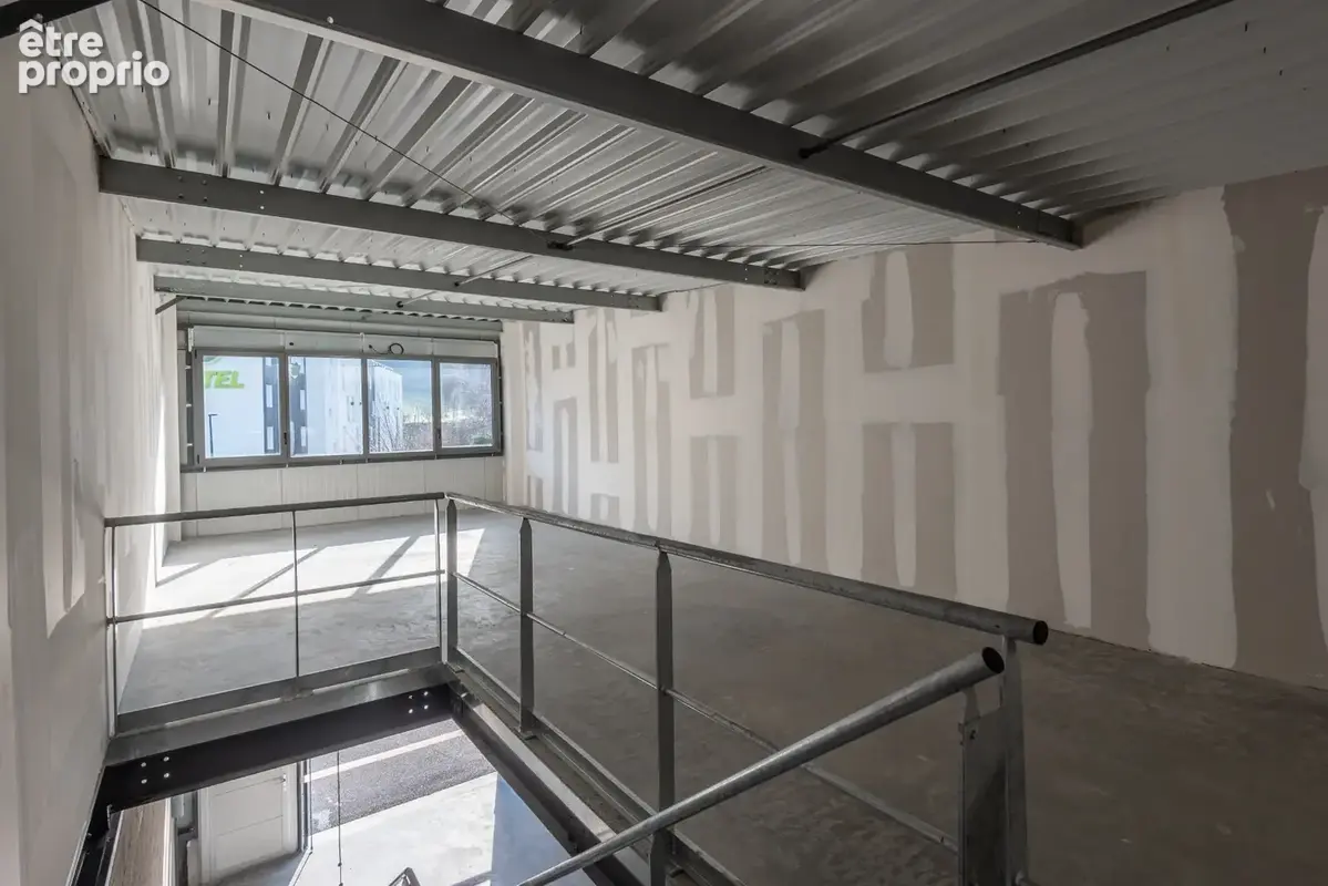 EXCLUSIVITÉ : Cellules d’Activités – Spécial Artisan & Décolletage 115m²  à vendre BONNEVILLE (74) - photo 4