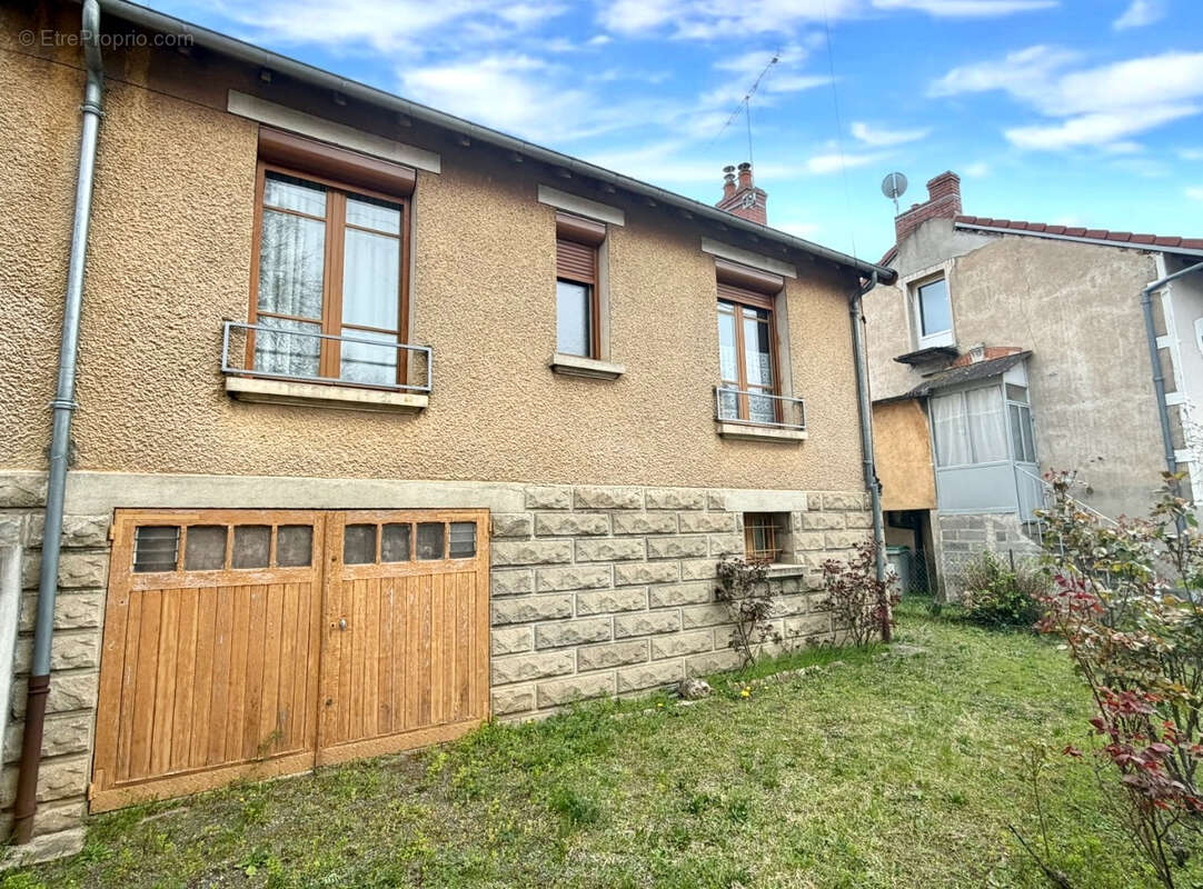 Maison à MONTLUCON