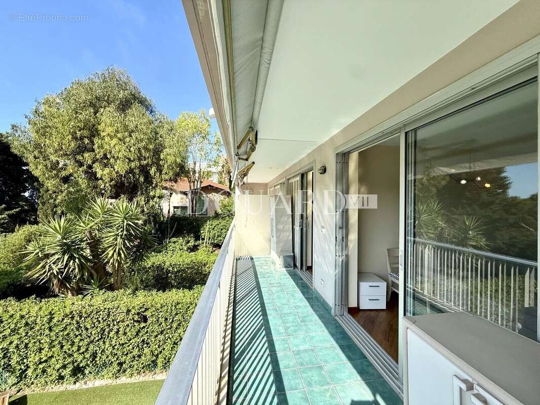 Appartement à ROQUEBRUNE-CAP-MARTIN