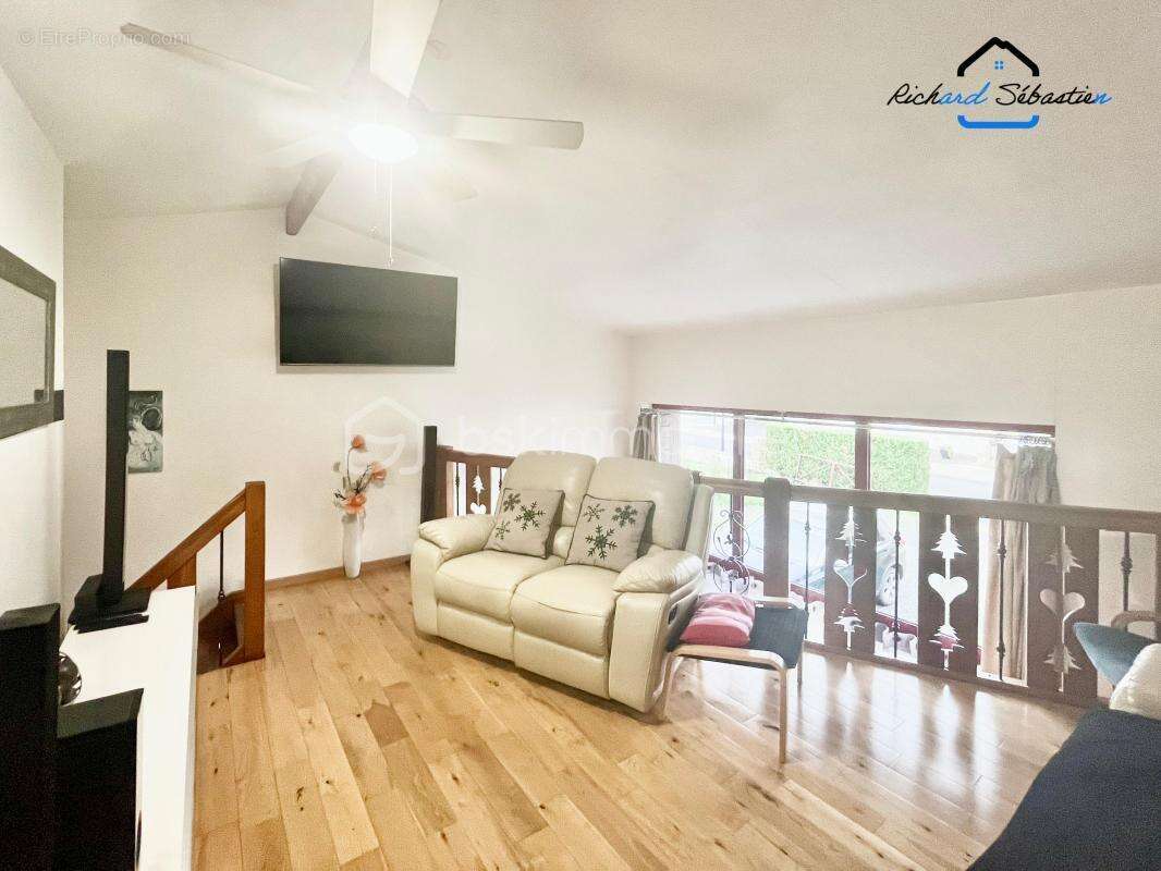 Maison à POIX-TERRON