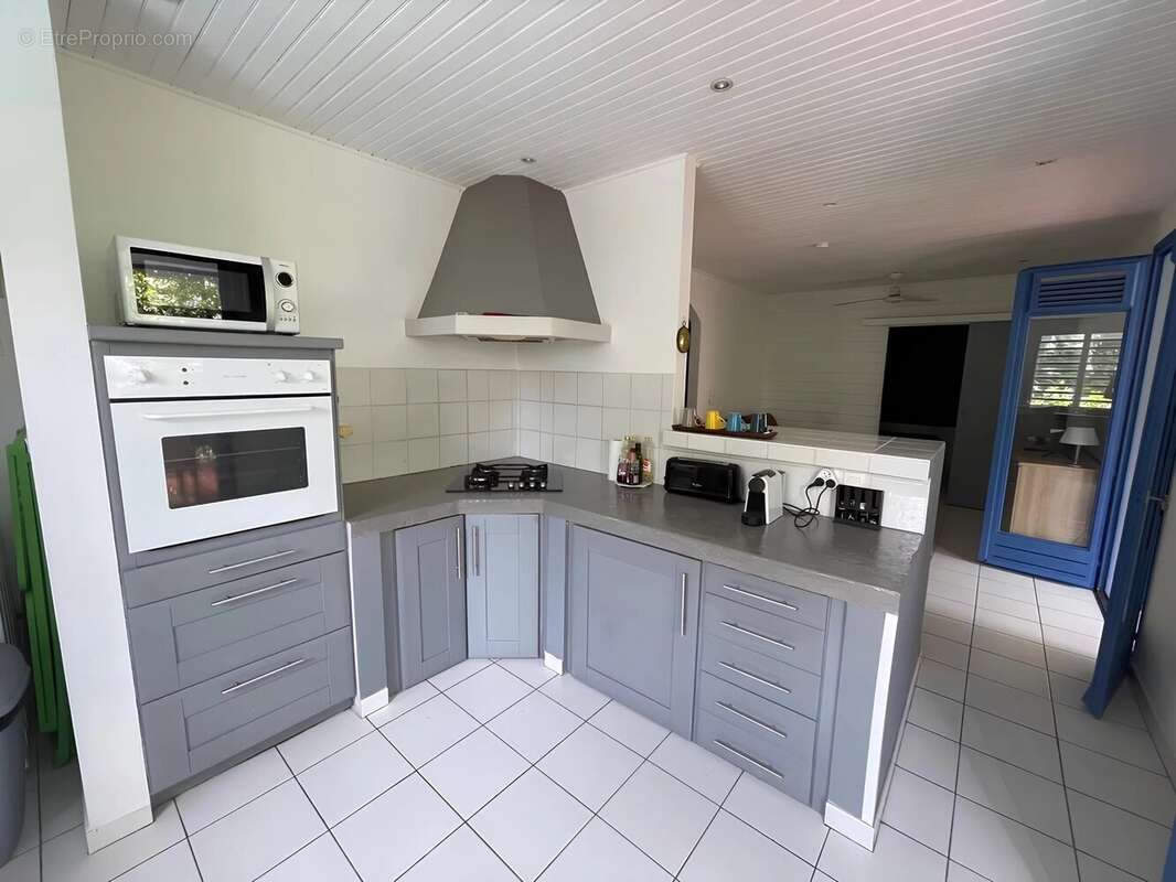 Maison à LES TROIS-ILETS