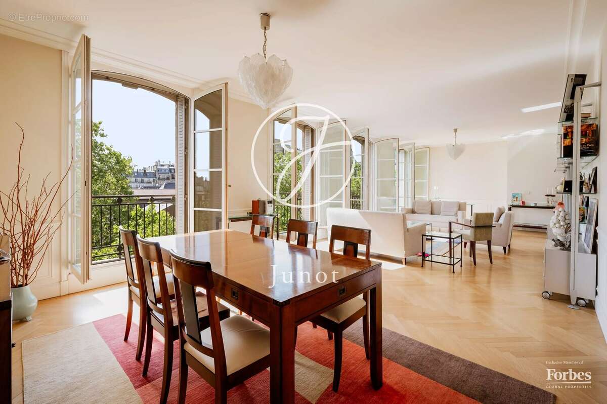 Appartement à PARIS-6E