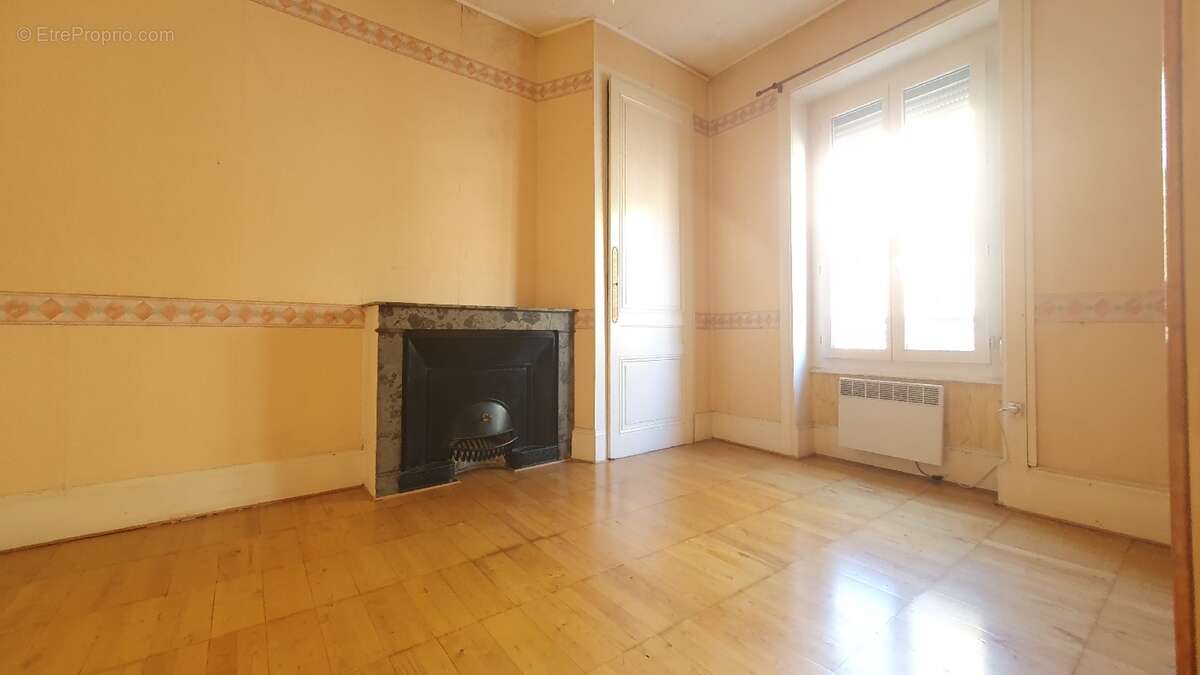 Appartement à LYON-8E