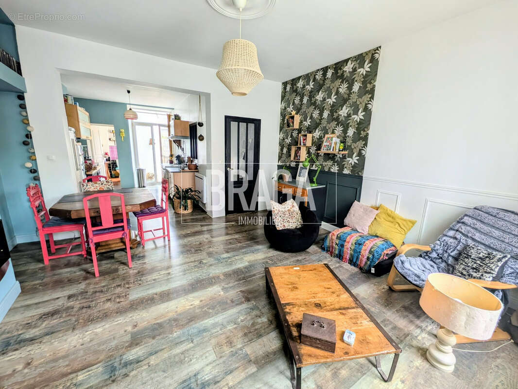 Maison avec garage + atelier + terrasse - photo 3