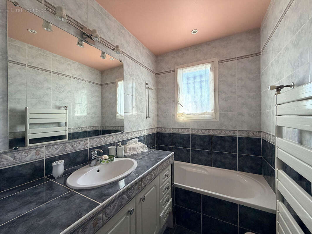 Maison à BOUJAN-SUR-LIBRON