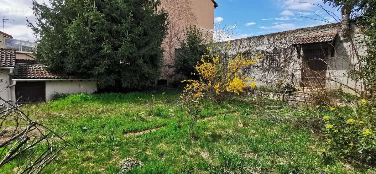 Terrain à LA TALAUDIERE