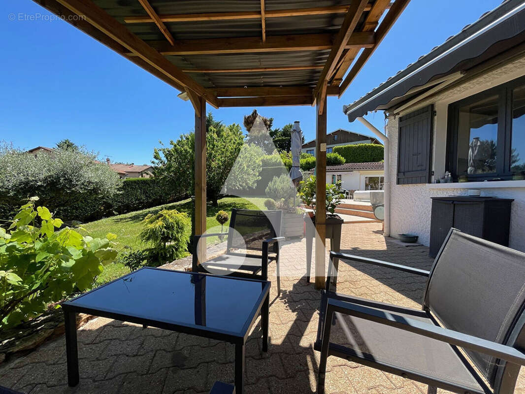 Maison à COLLONGES-AU-MONT-D&#039;OR