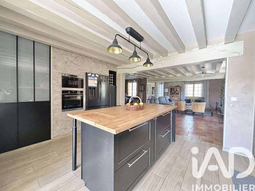Maison 210 m² à Le Chesne  - photo 4