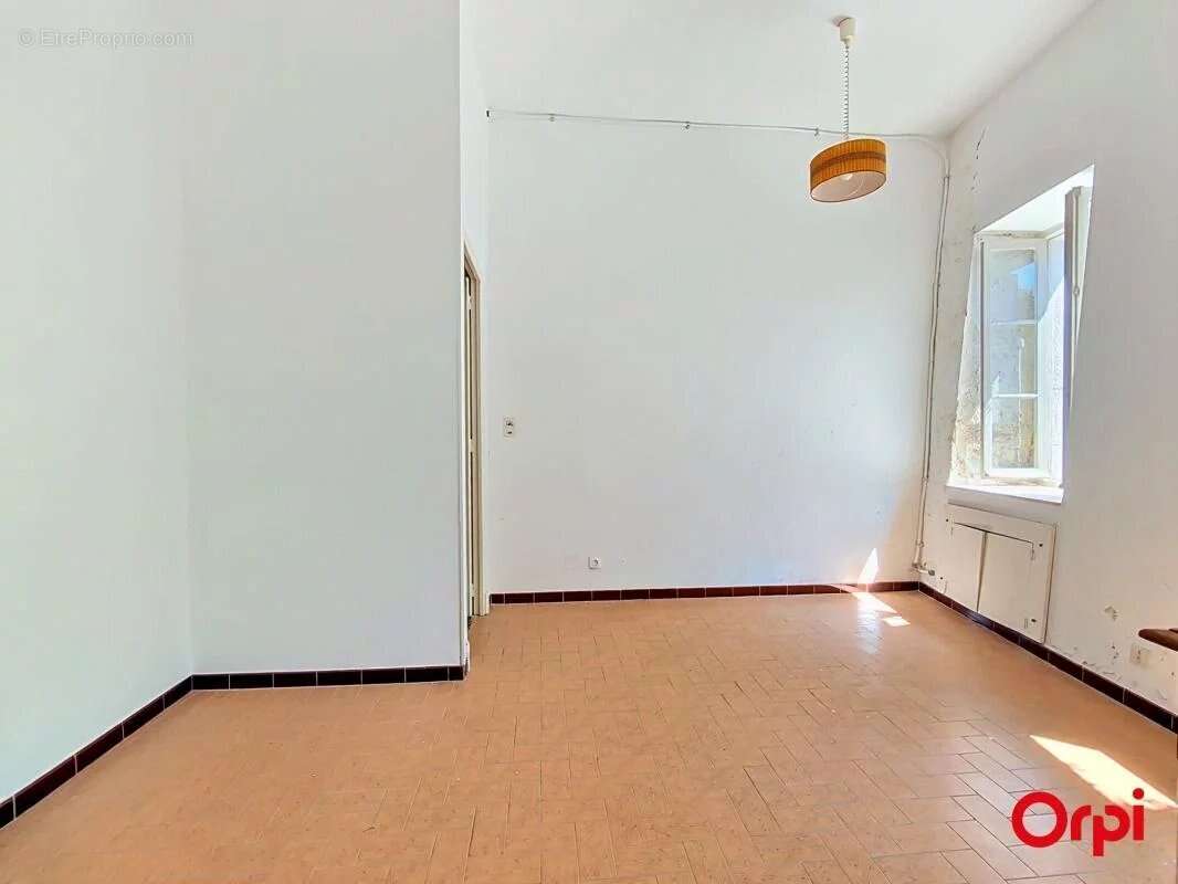 MENTON, QUARTIER GARAVAN : Deux appartements, (3p et studio) - photo 17