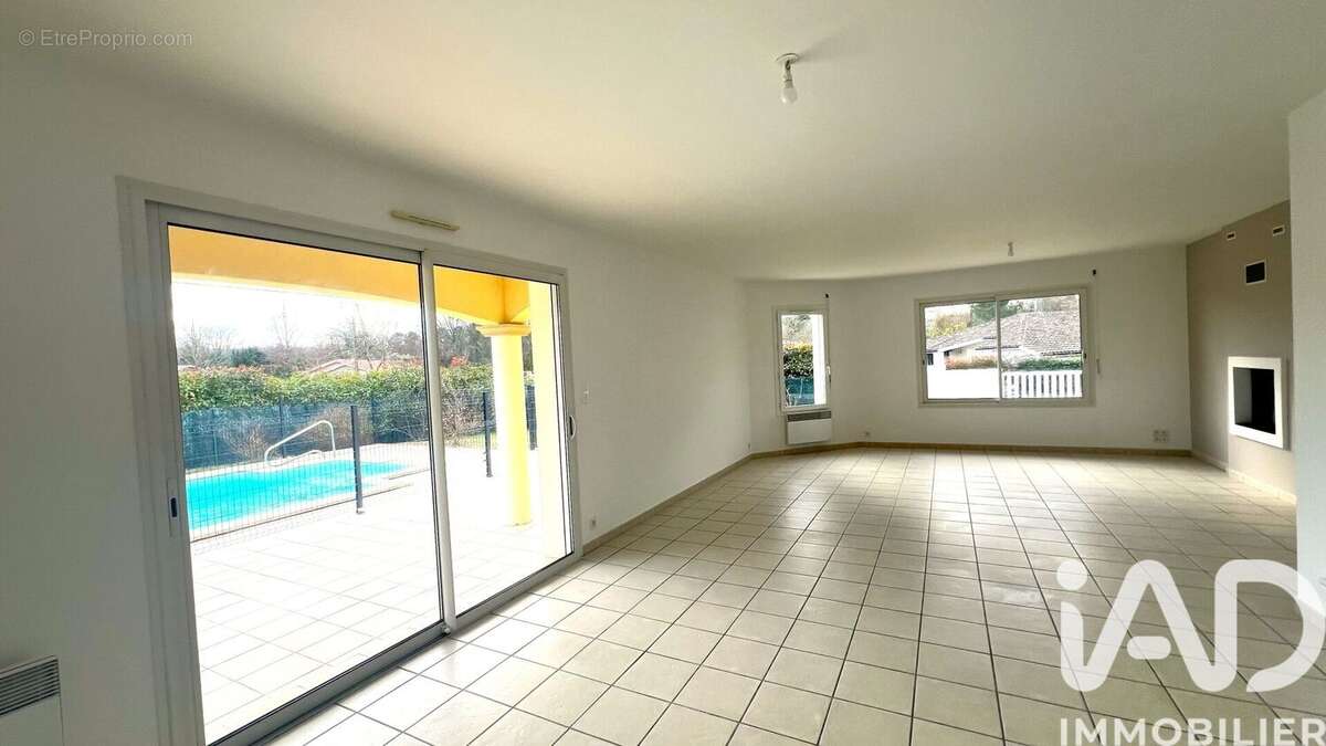 Photo 3 - Maison à SAINT-PIERRE-DU-MONT