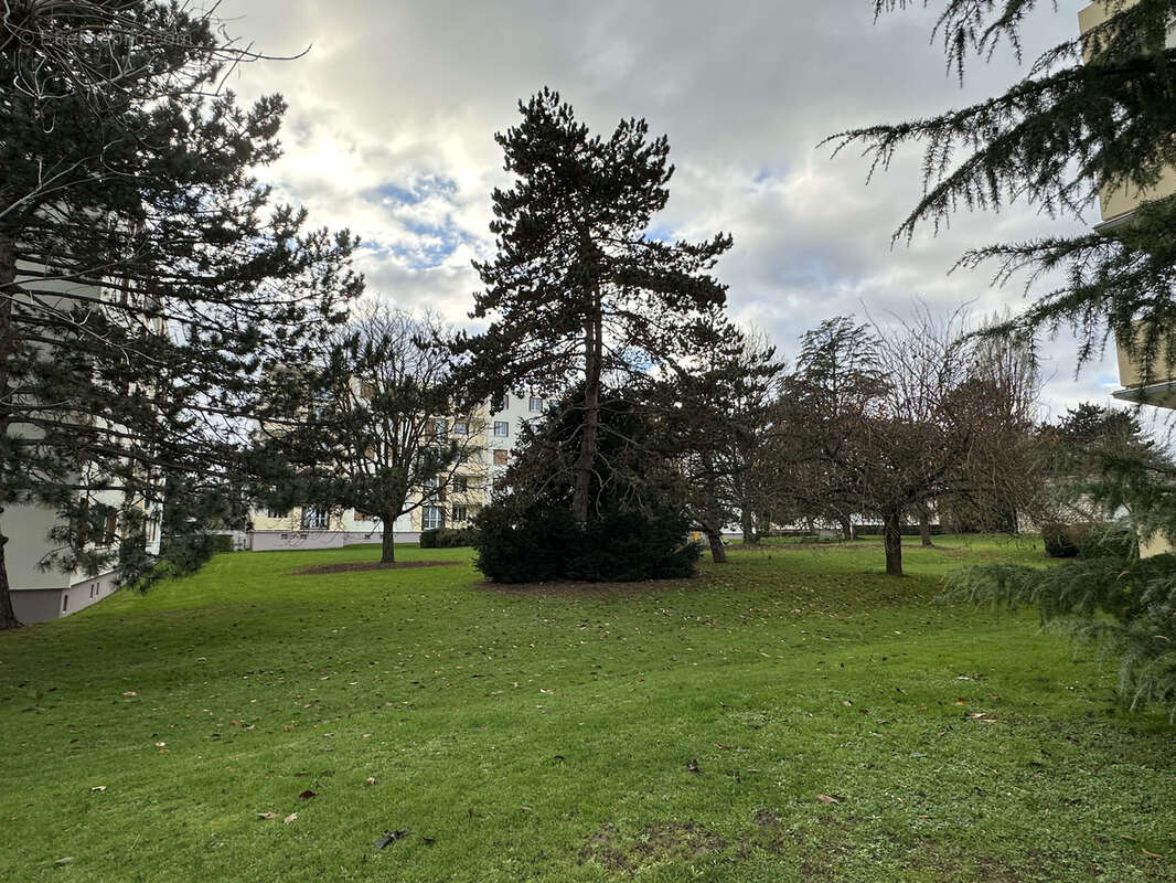 Appartement à BROU-SUR-CHANTEREINE