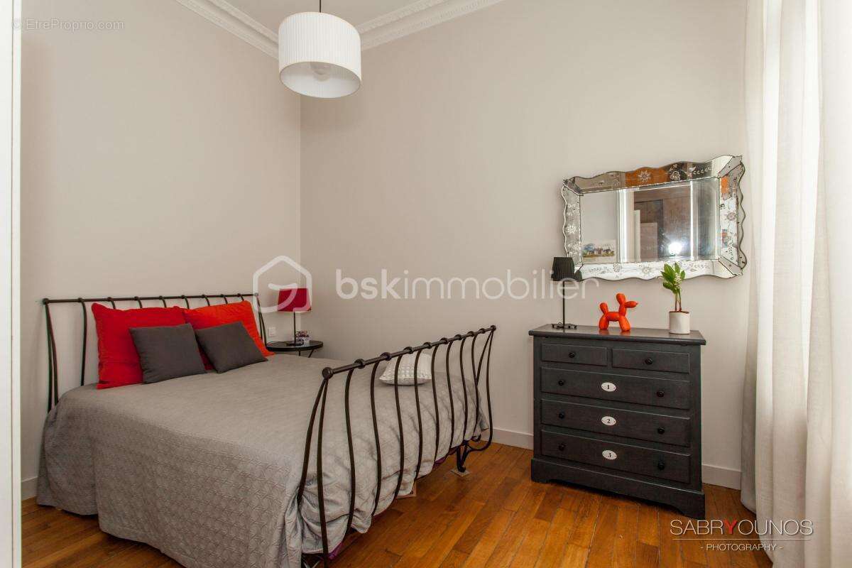 Appartement à PARIS-7E