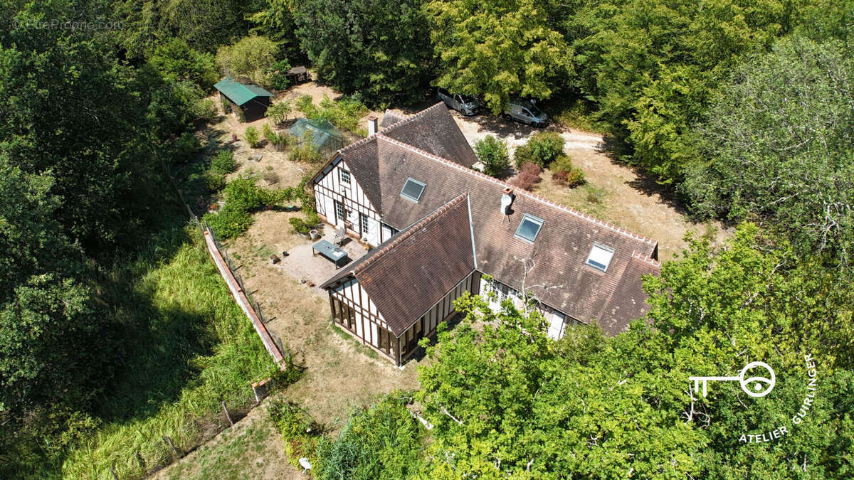 Volumes, lumière et nature : une propriété singulière aux portes de la Sologne - photo 5