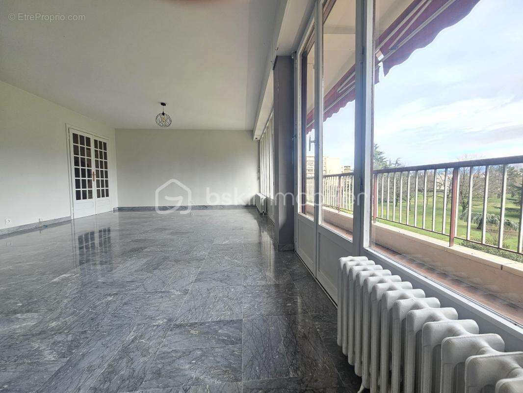 Appartement à ECHIROLLES