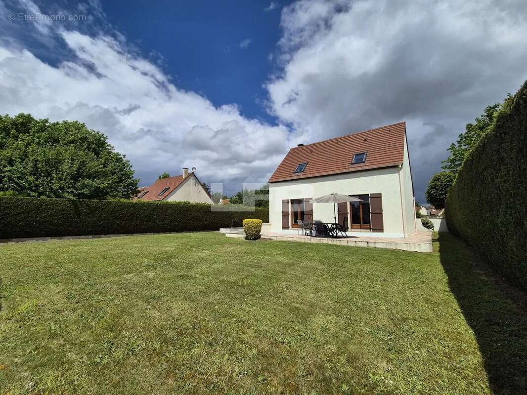 Maison à VILLERON