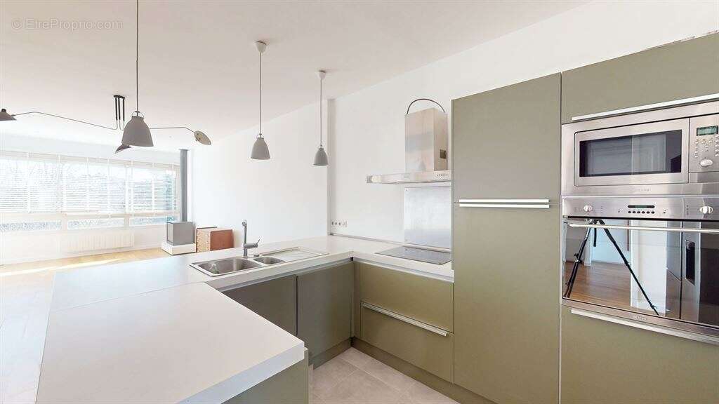 Appartement à LE PLESSIS-ROBINSON
