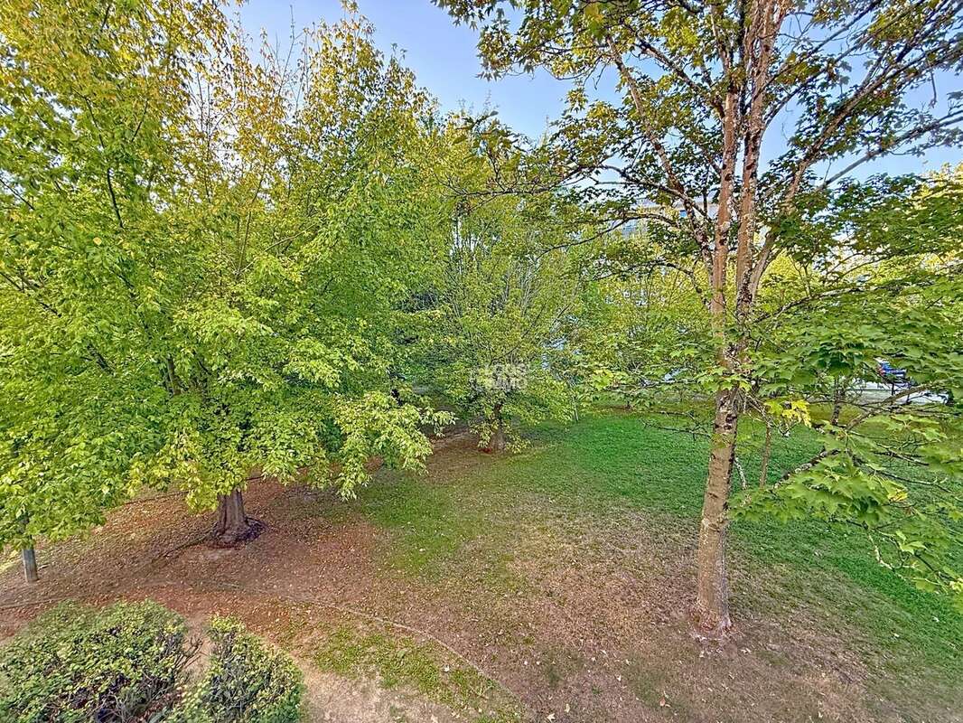 Appartement à VILLENAVE-D&#039;ORNON