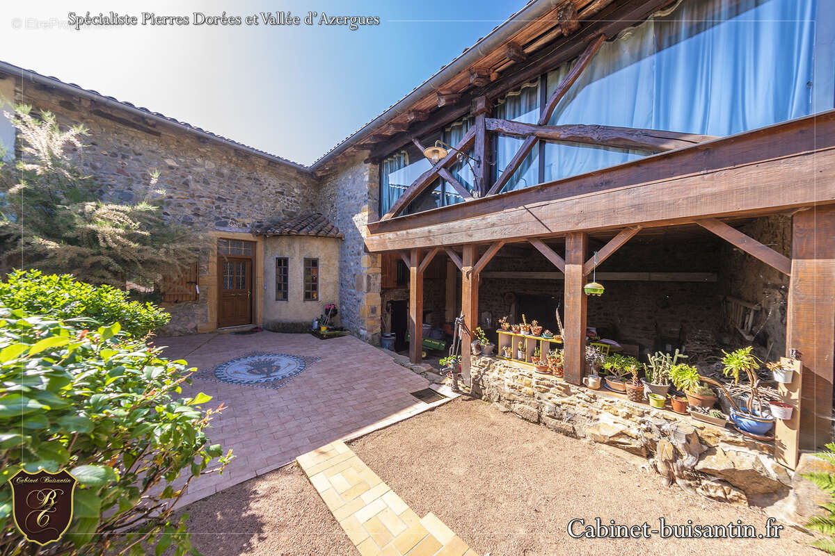 Maison à LETRA