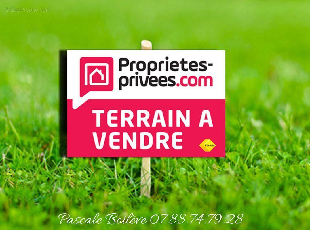 Terrain à VERNANTES