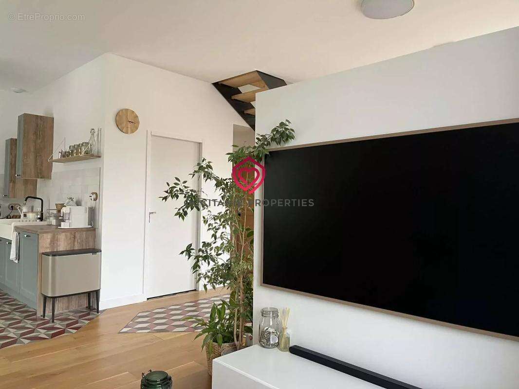 Maison à BELVEZE-DU-RAZES