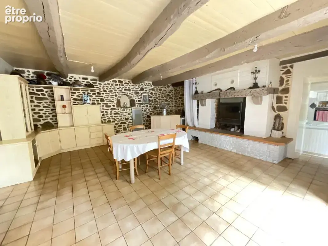 Maison 141 m² à Saint-Pierre-De-Plesguen  - photo 4