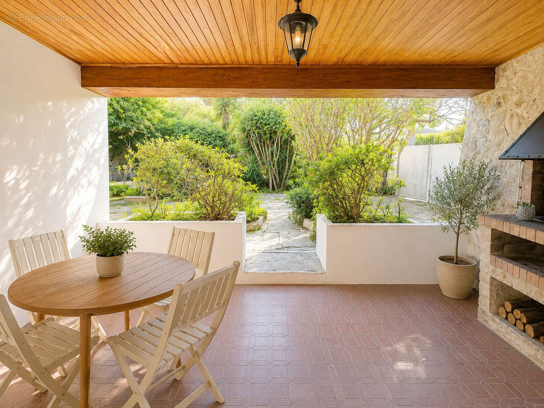 Maison à HYERES