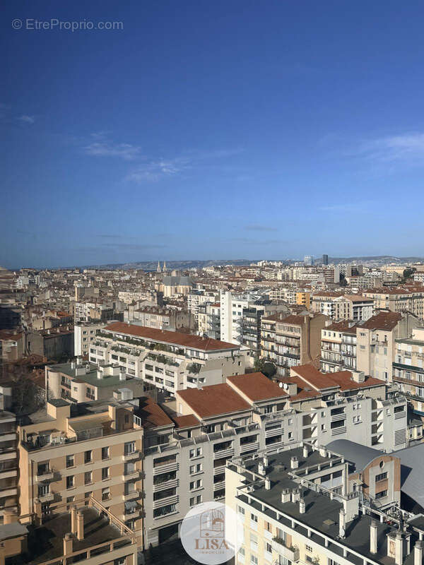 Appartement à MARSEILLE-5E
