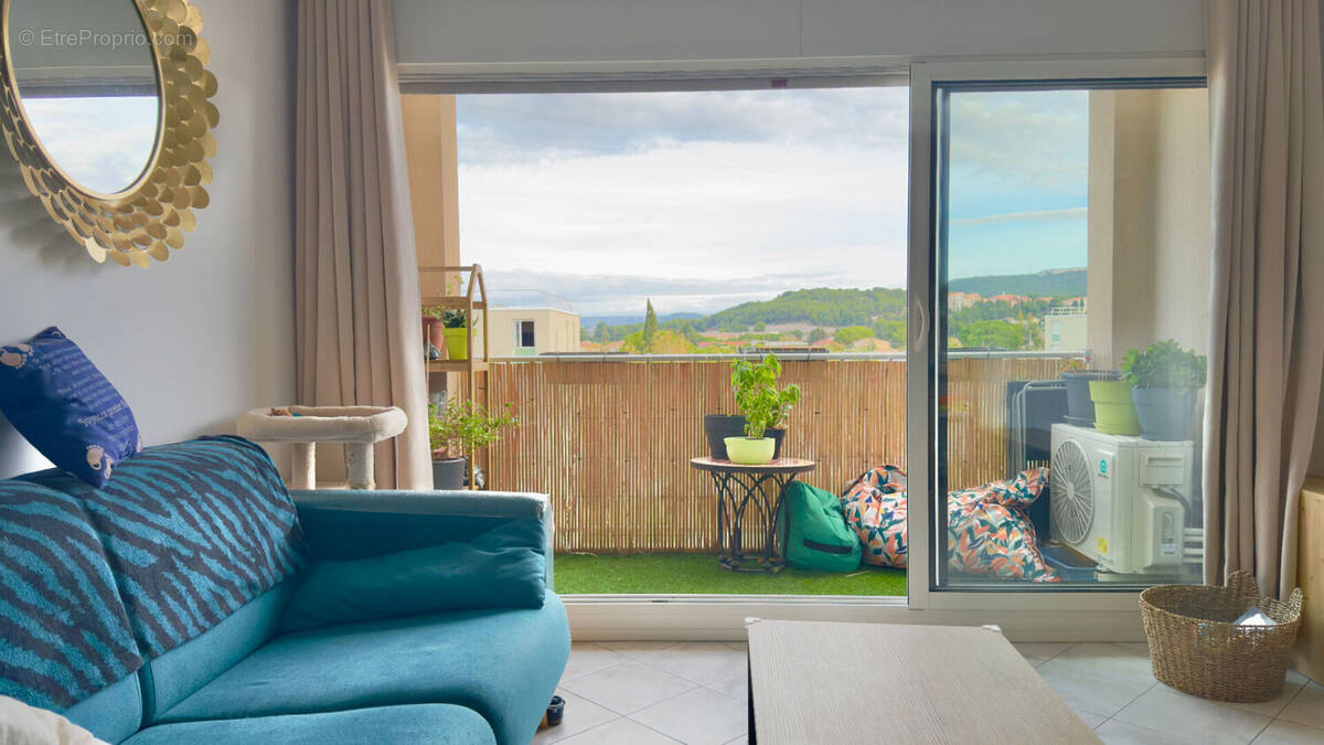 Appartement à ROGNAC