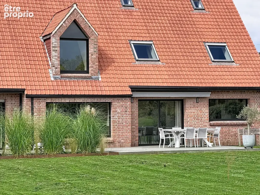 Maison 6 pièces 240 m² à vendre à Wambrechies (59118) - photo 2