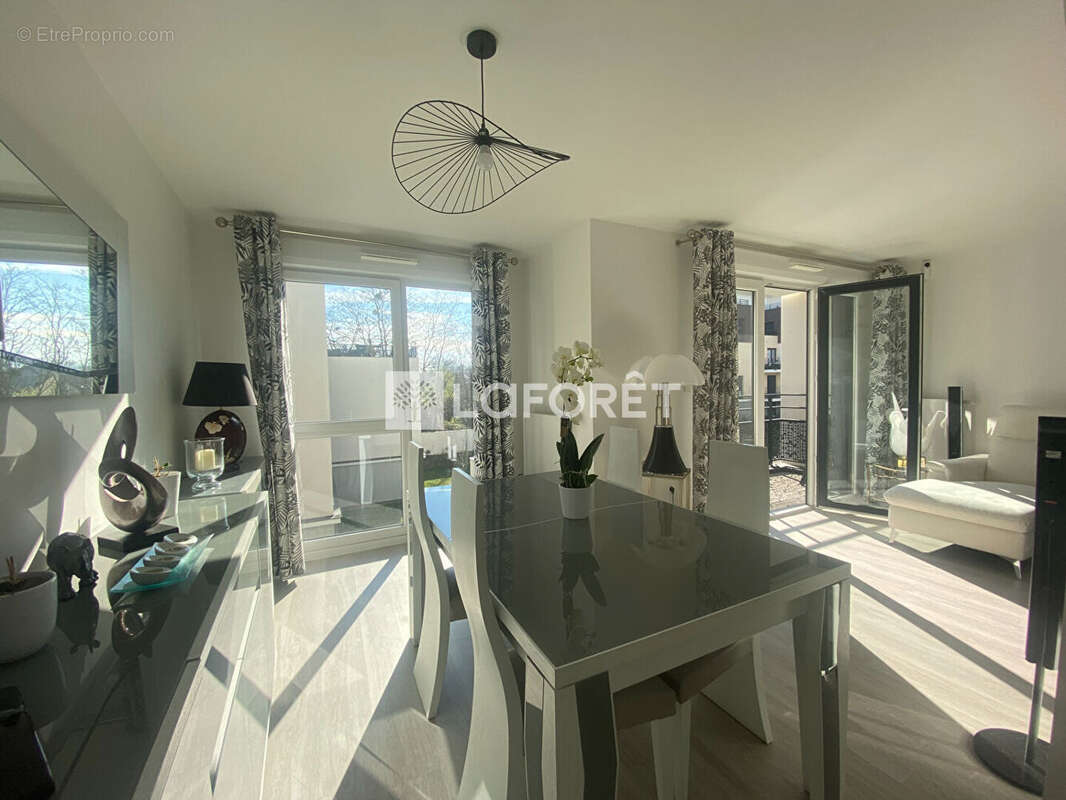 Appartement à VERNEUIL-SUR-SEINE