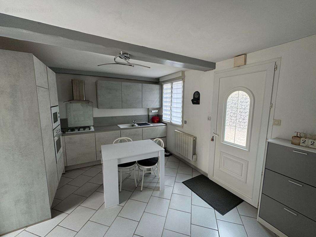 Maison Gaillefontaine 6 pièce(s) 125 m2 - photo 2