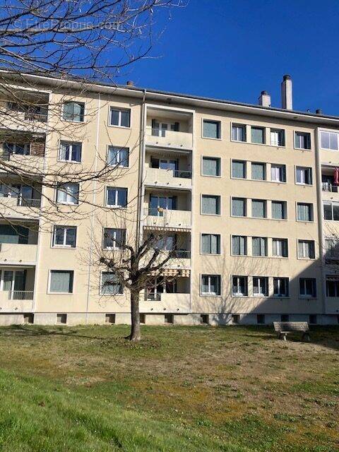 Appartement à RILLIEUX-LA-PAPE