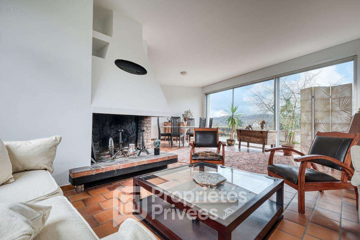 Maison à SAINT-CHERON