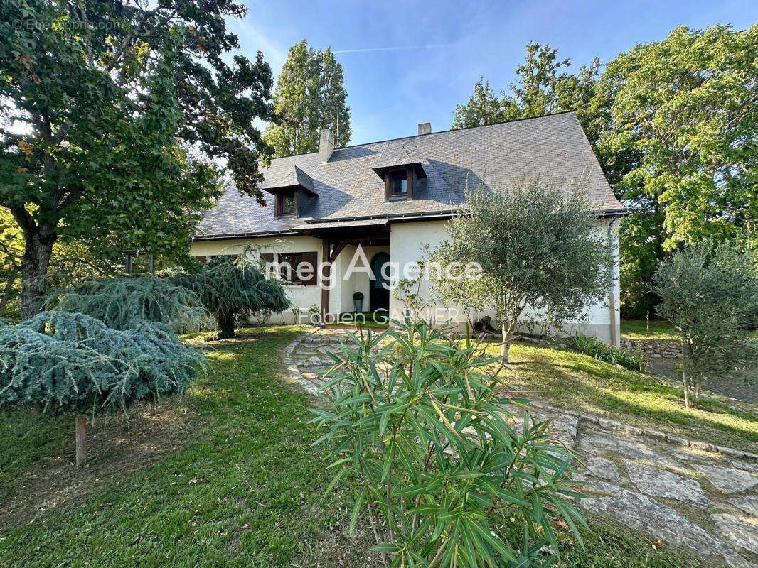 Maison à LES PONTS-DE-CE