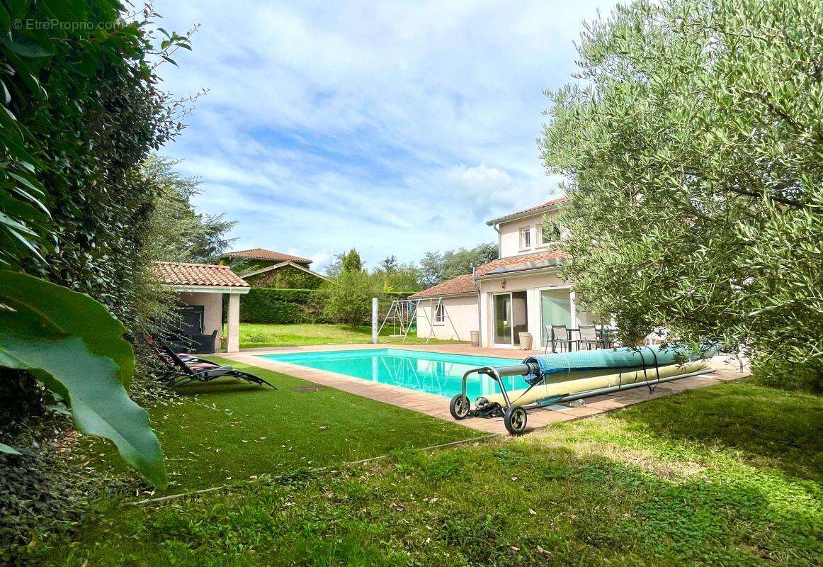 Maison à MARCY-L&#039;ETOILE