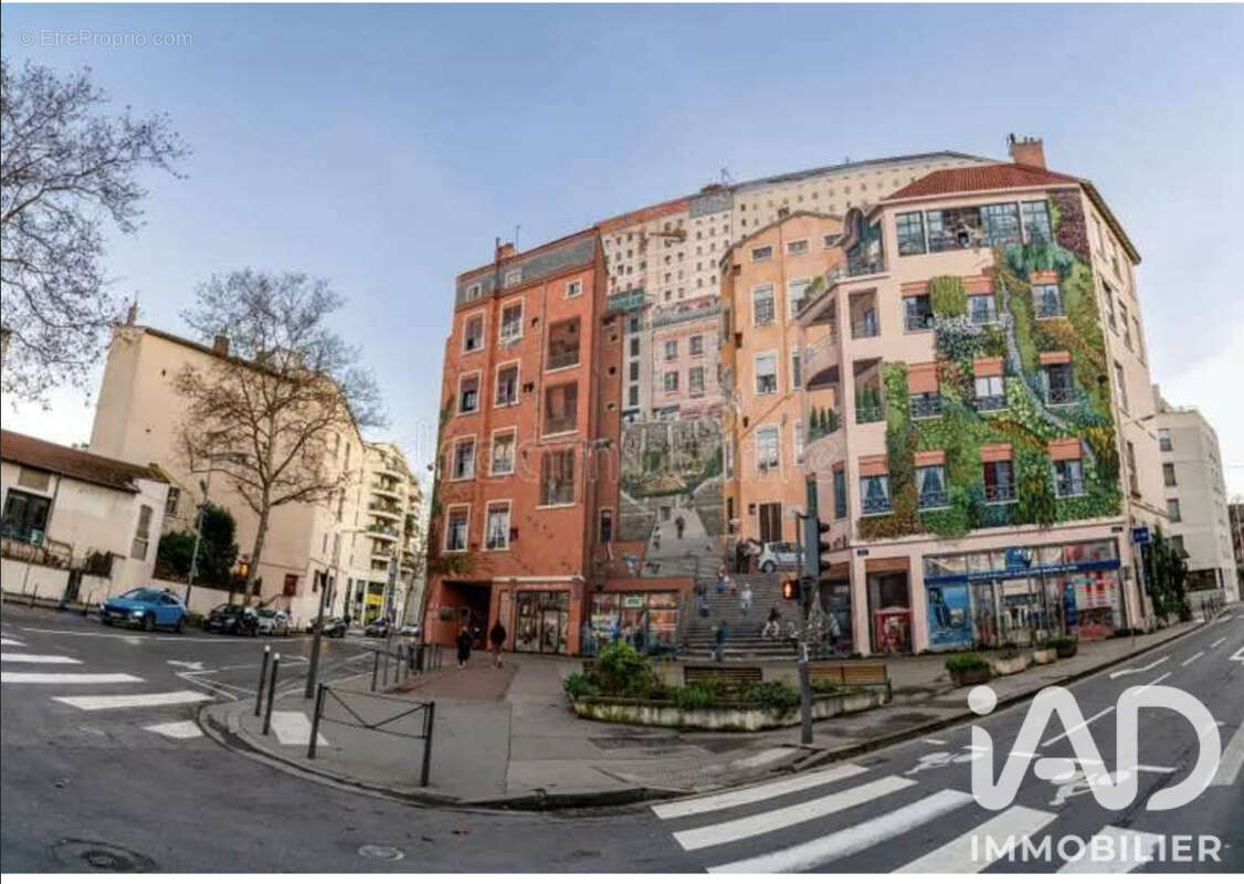 Photo 2 - Commerce à LYON-4E