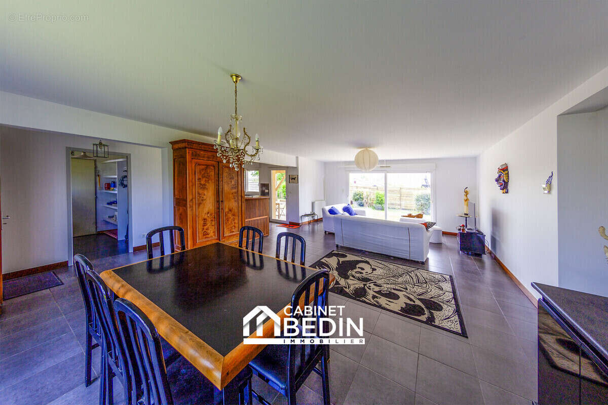 Maison 137 m² à Saint-Vincent-De-Paul  - photo 2