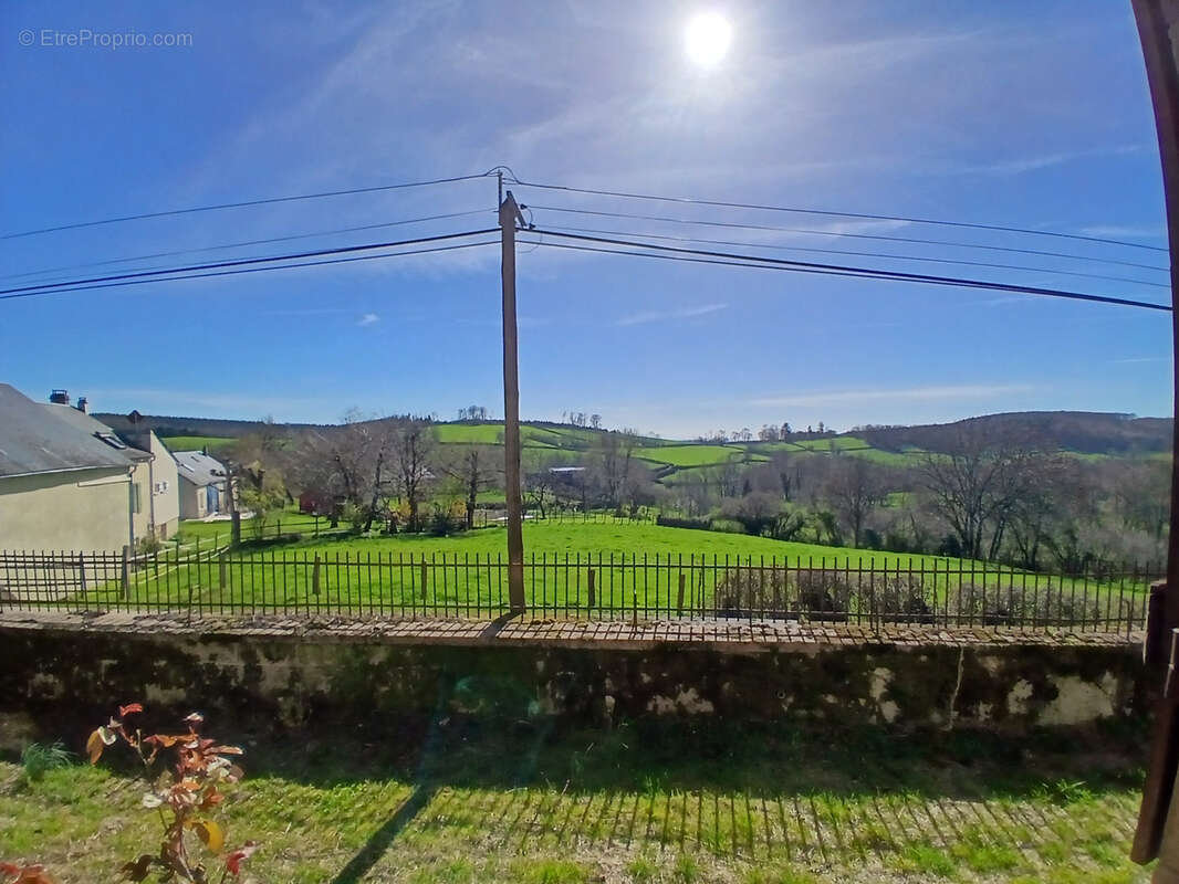 Maison à SAINT-LEGER-DE-FOUGERET
