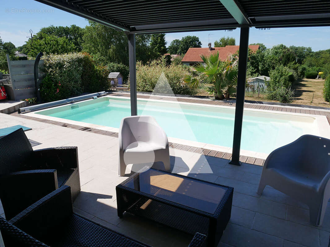 Maison à SAINT-SERNIN-DU-BOIS