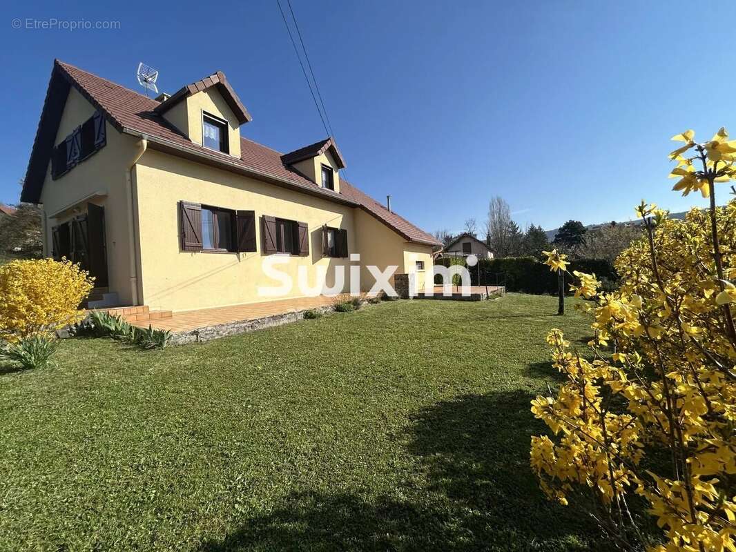 Maison à LONS-LE-SAUNIER