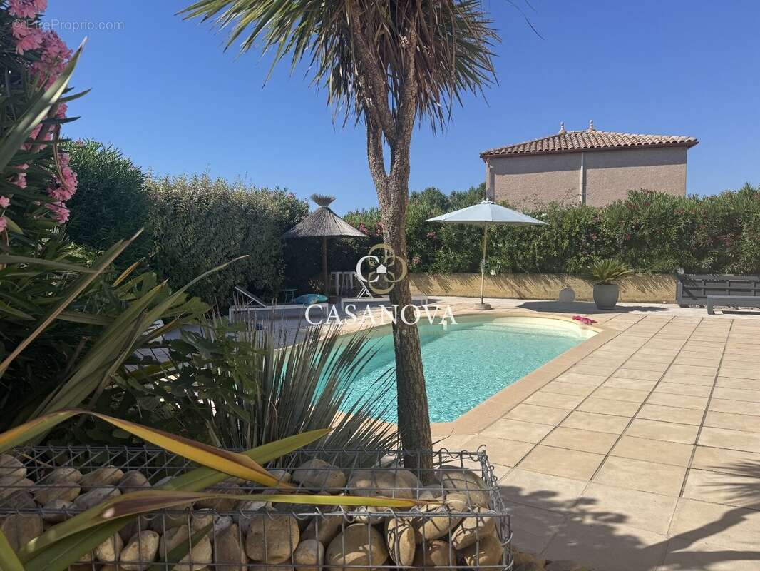 Villa familiale avec piscine  Cadre paisible proche mer - photo 2