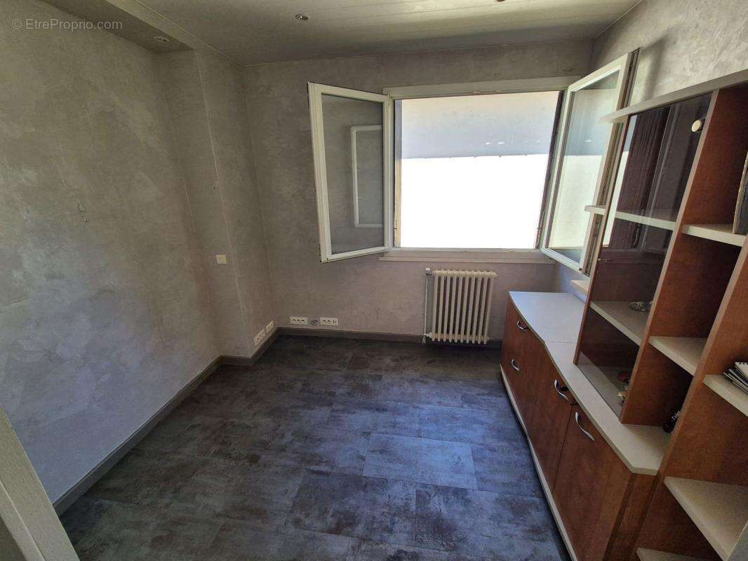Magnifique maison de 121.13 m² avec son garage et sa piscine - photo 13