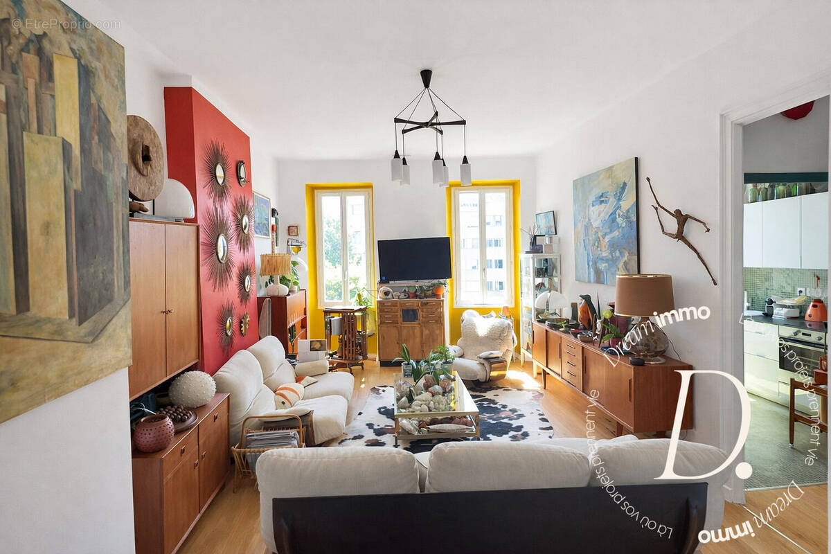 Appartement à MARSEILLE-6E