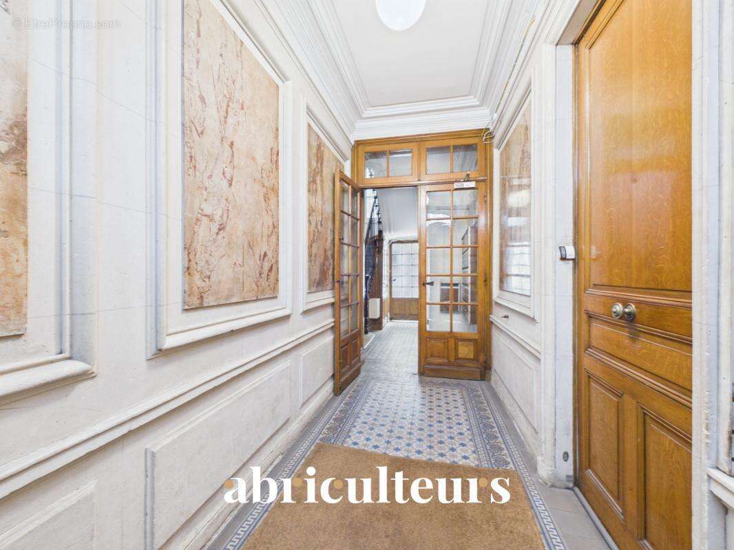 Appartement à PARIS-7E